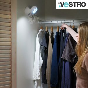 Faretto smart a sensore di movimento 1 Faretto smart a sensore di movimento